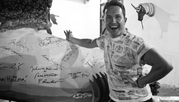 Alan Bissett : Člověk nemůže být fanda Pink Floyd, aniž by mu někdo nenabídl šluka